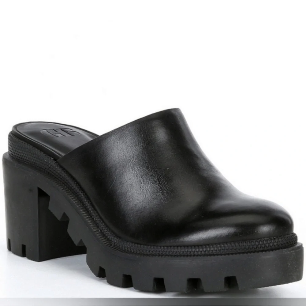 Gianni Bini End Game Platform Lug Mules Size 9 Black Leather Y2K Chunky Heel - Picture 1 of 1